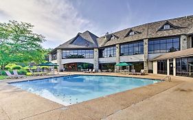 Walk-In Resort Condo, Near Silver Dollar City